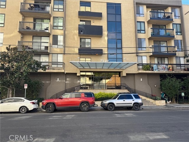 Building Photo - 7320 Hawthorn Ave