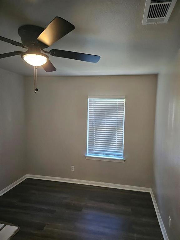 Foto del edificio - 5831 Belneath St