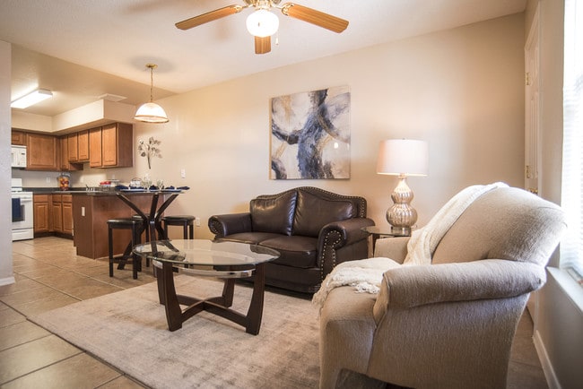 Foto del edificio - Deer Palms Apartments