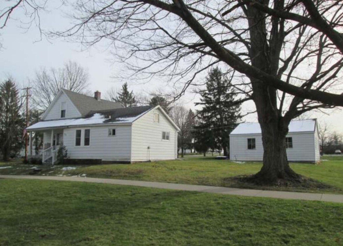 Primary Photo - Three Bedroom, One Bathroom