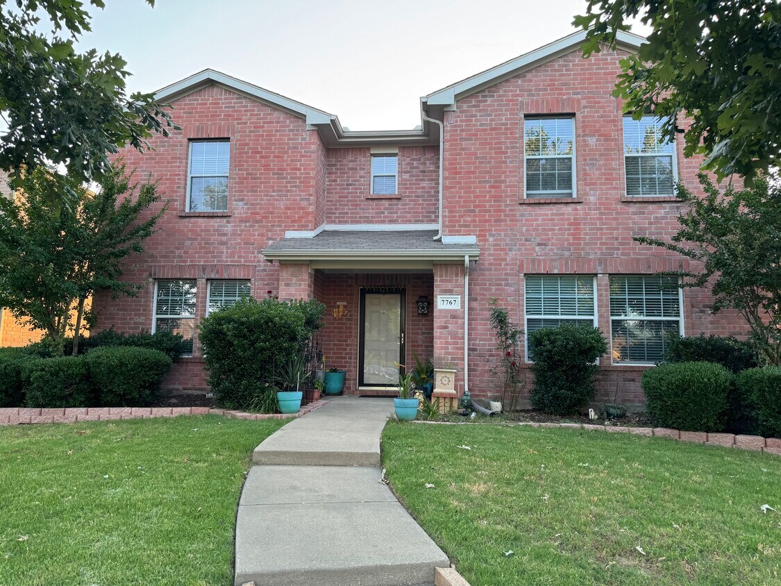 Foto del edificio - 7767 Emilie Ln