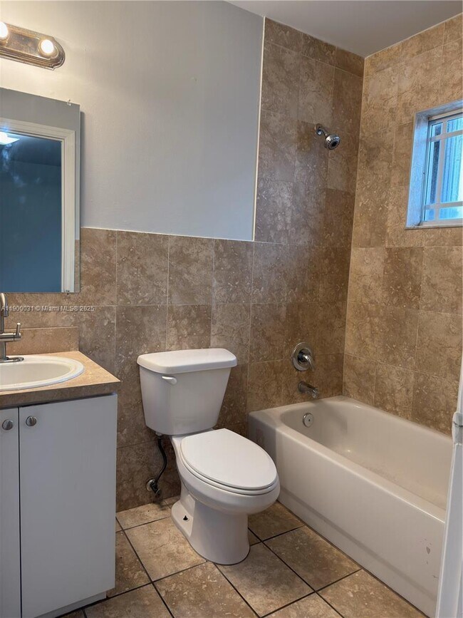 Foto del edificio - 1930 SW 2nd St