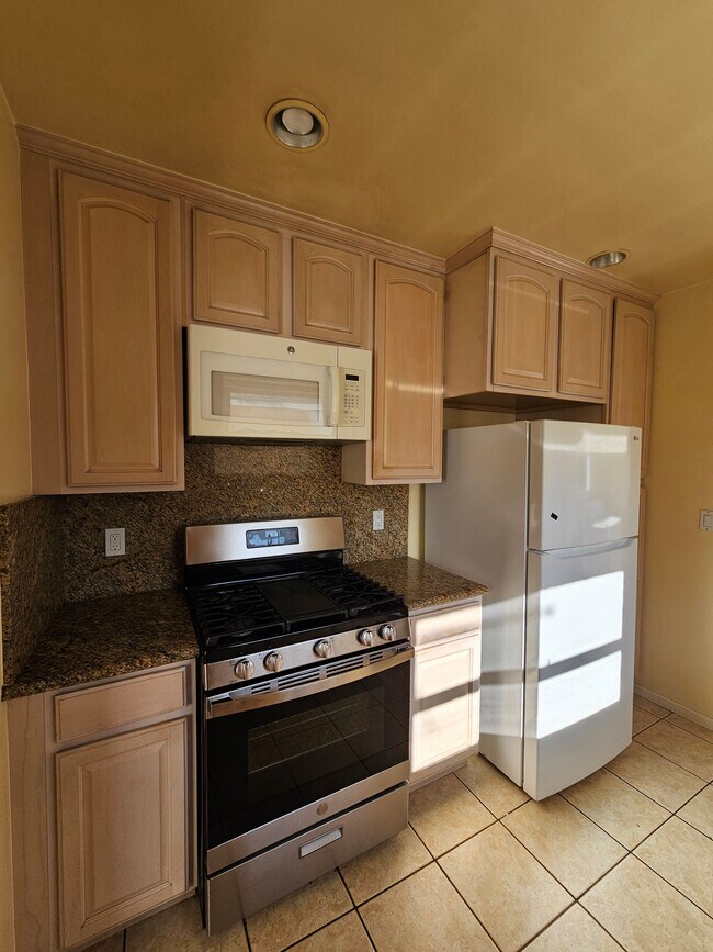 Foto del edificio - 3942 Redwood Ave