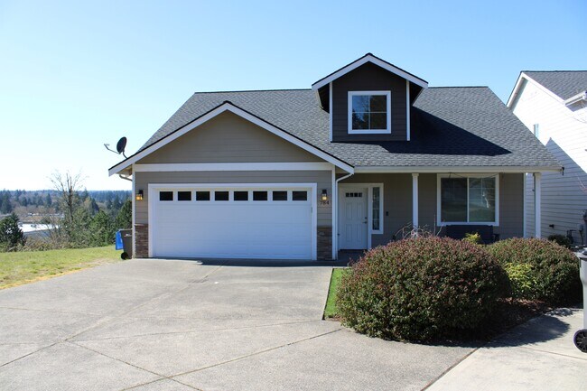 Building Photo - 784 Freedom Ct SE