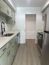 Building Photo - 260 Lighthouse Ave