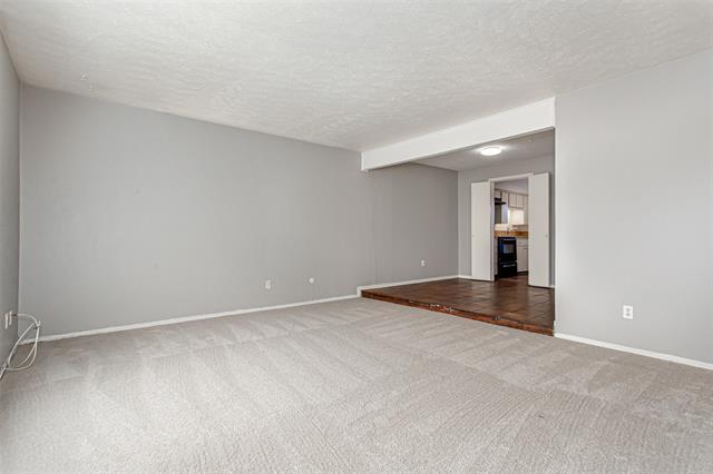 Foto del edificio - 10248 Regal Oaks Dr