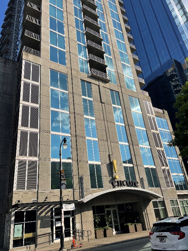 Foto del edificio - 301 Demonbreun St