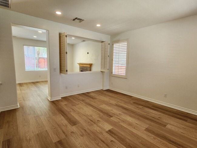 Building Photo - Beautiful Upgraded Home in RSM!