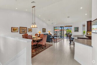 Building Photo - 1105 Gayer Way