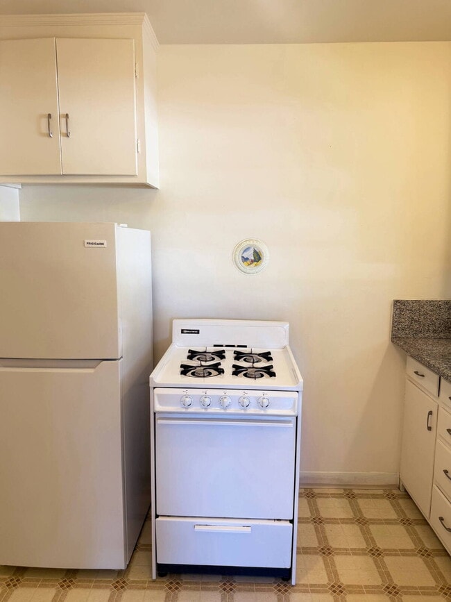 Building Photo - Charming one-bedroom, one-bath home
