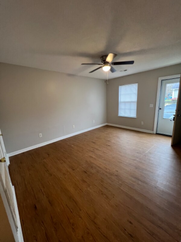Foto del edificio - 317 Caswell St
