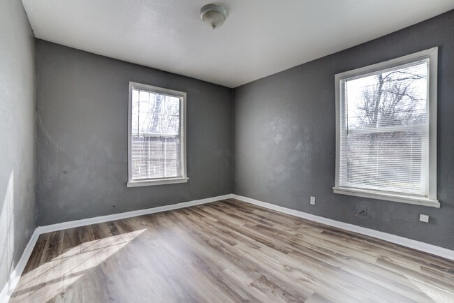 Building Photo - Beautifully Updated 3 Bedroom Home!