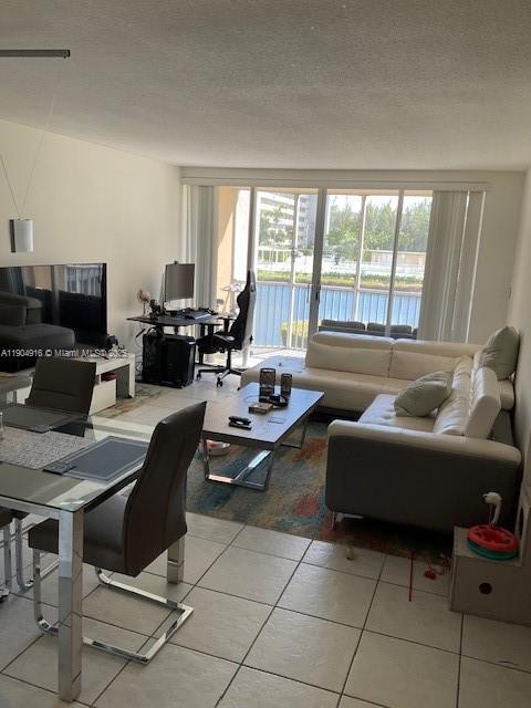 Foto del edificio - 1770 NE 191st St