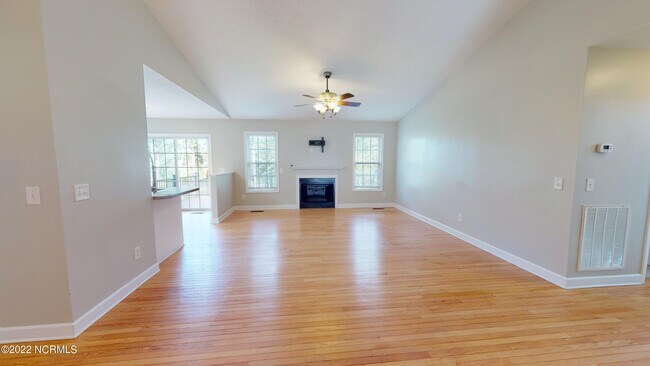 Building Photo - 180 Sandhills Cir