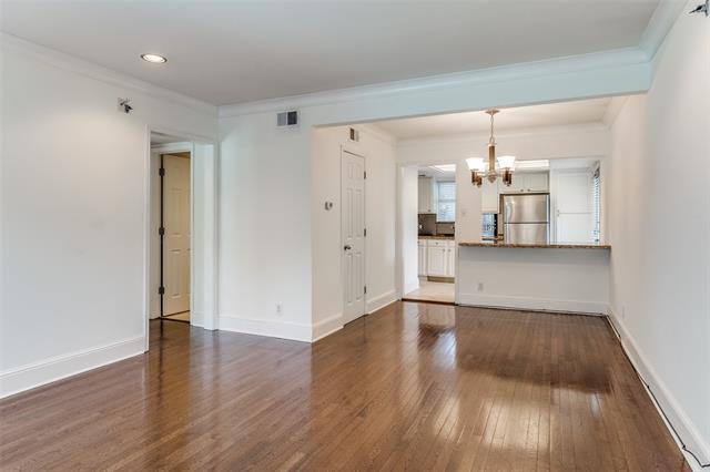 Building Photo - 10211 Regal Oaks Dr