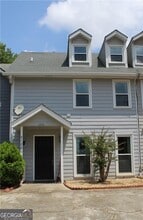 Building Photo - 1220 Kennesaw Trace Ct
