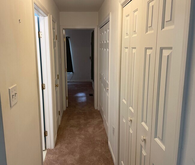 Foto del edificio - 334 15th St SE