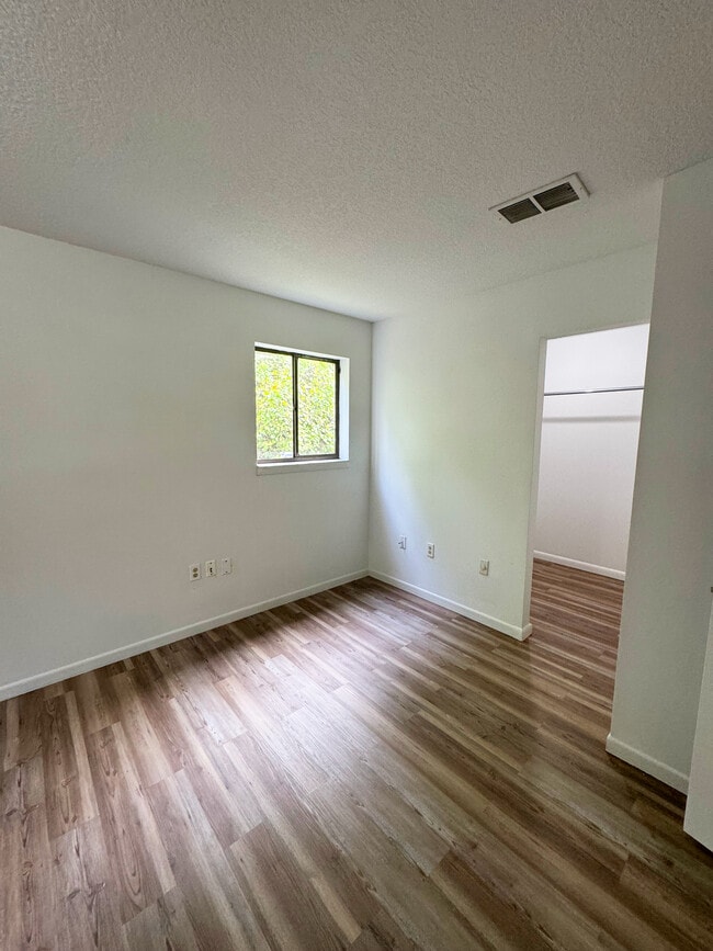 Foto del edificio - 1029 Ulysses Ave SE