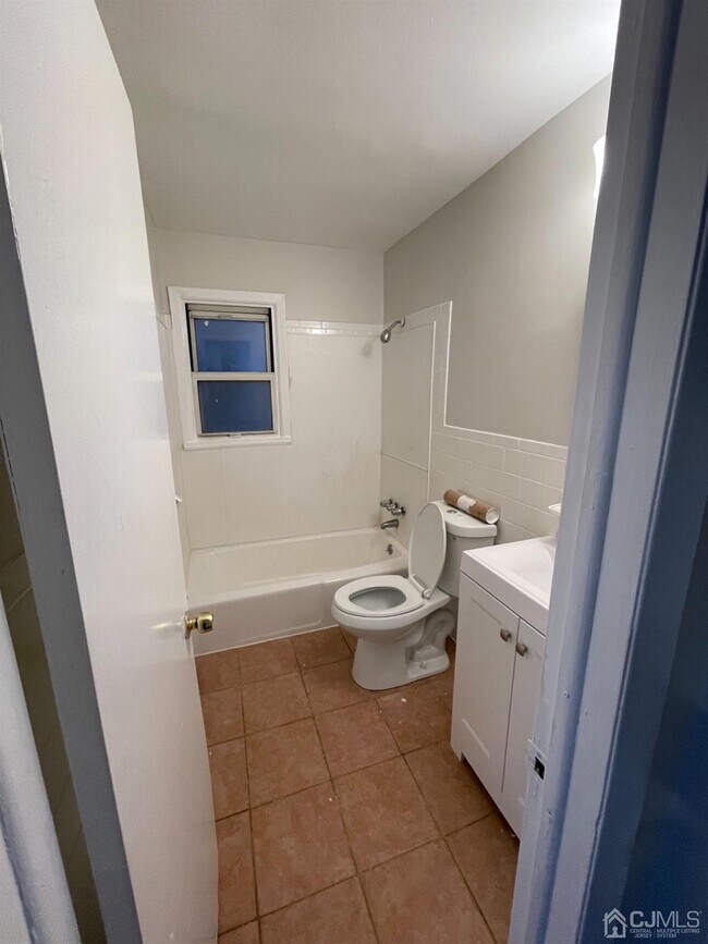 Building Photo - 44 Colletti Terrace