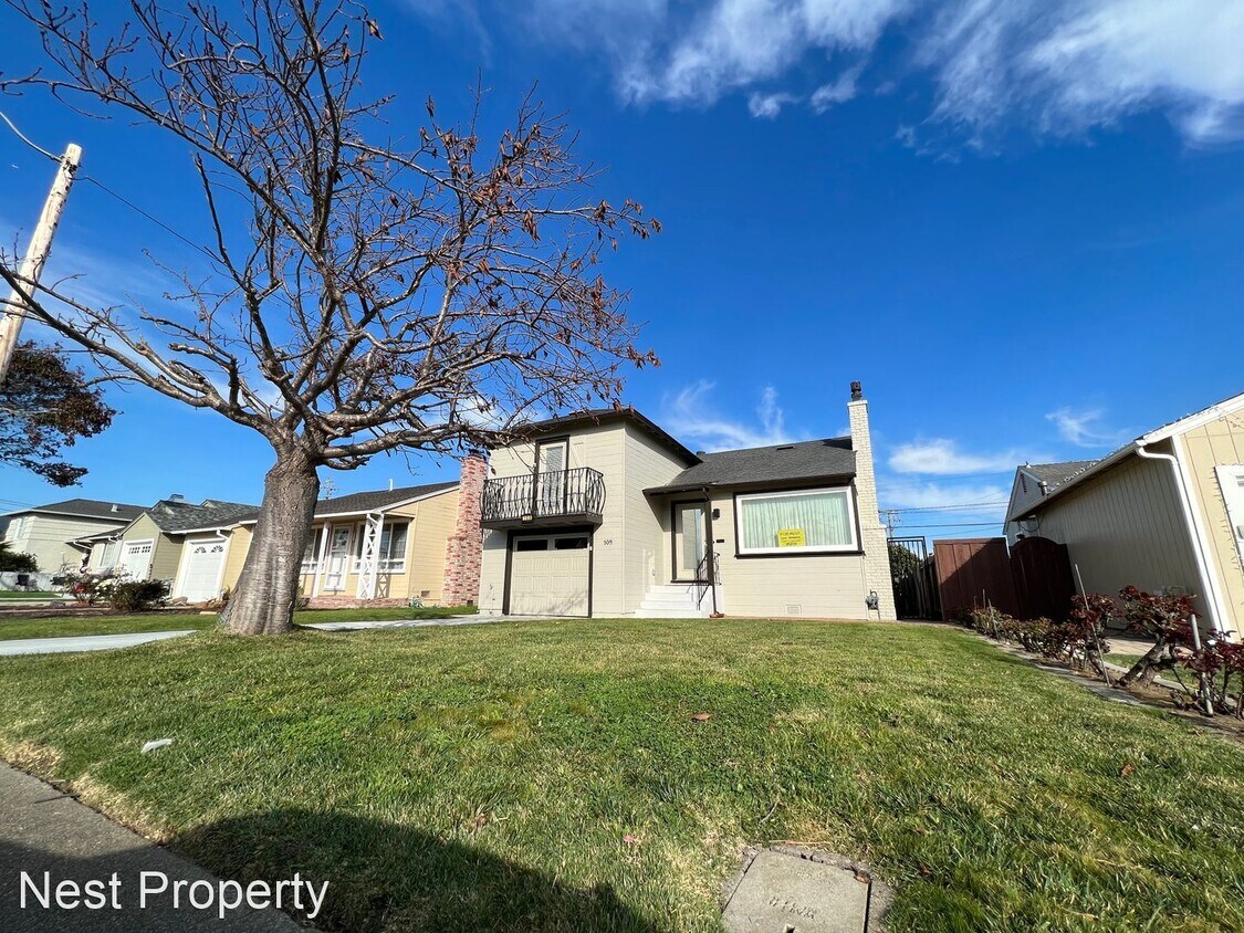 Foto principal - 2 br, 1 bath House - 109 Fairway Dr.