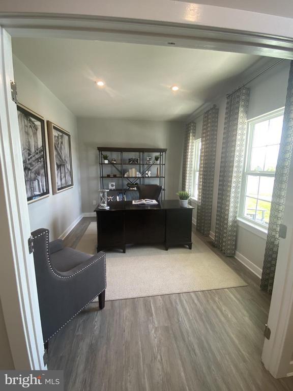 Foto del edificio - 712 Wallasey Dr