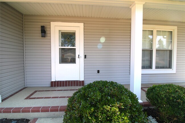 Foto del edificio - 912 Oakwood Farms Ln