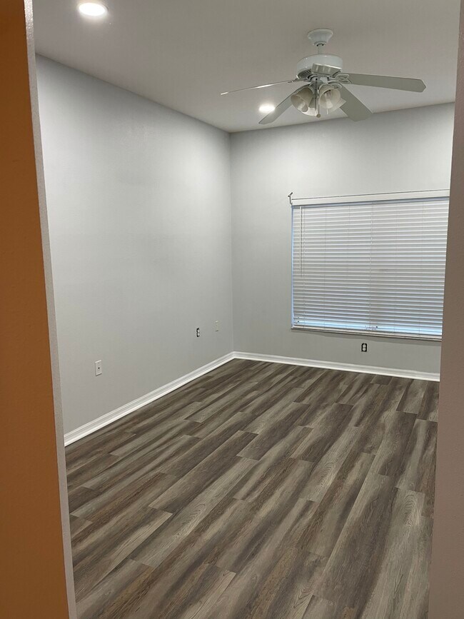 bedroom - 8515 Broken Willow Ct