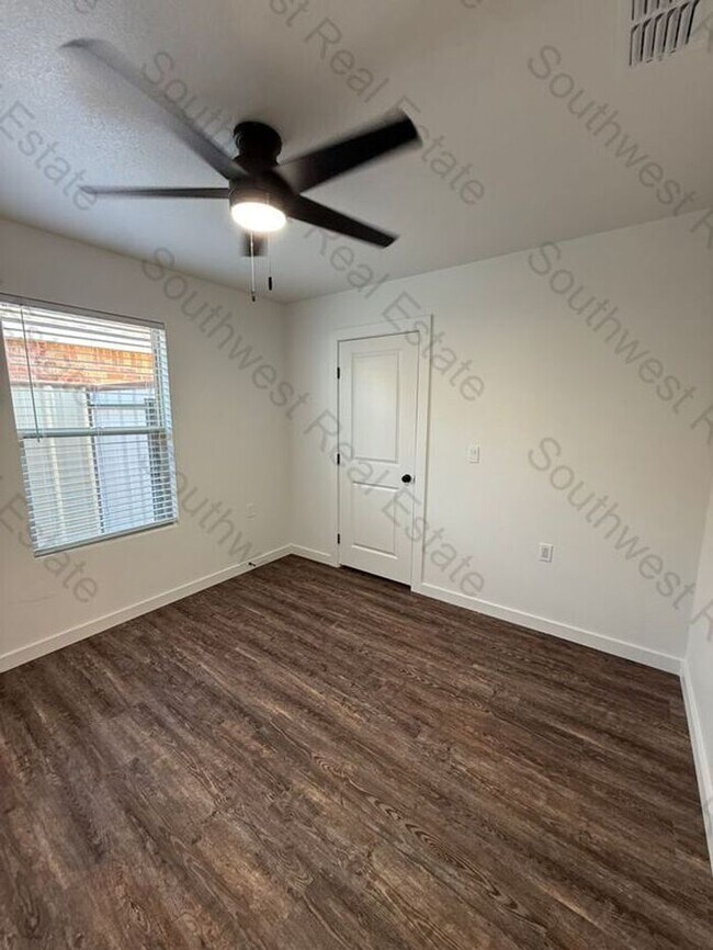 Foto del edificio - Brand new 2 bedroom 2 bath duplex