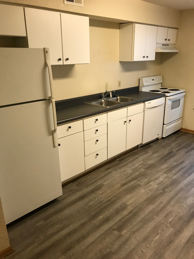 Foto principal - 701 Deerbrook Cir