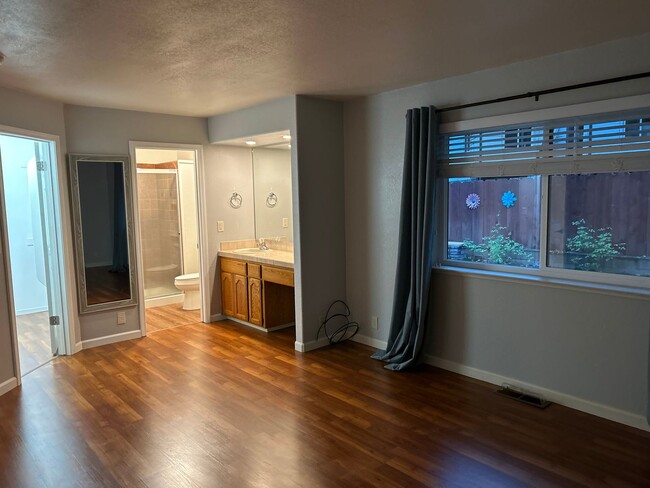Foto del edificio - 14749 Vassar Ct