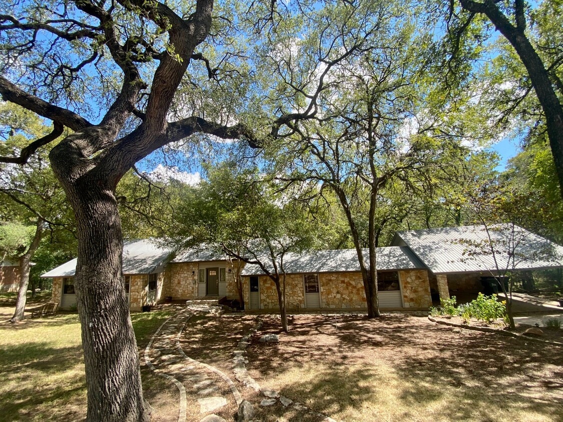25 Pillow Rd, Sunset Valley, TX 78745 House Rental in Sunset Valley