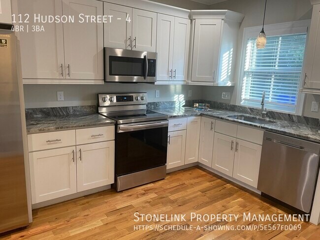 Building Photo - 112 Hudson St