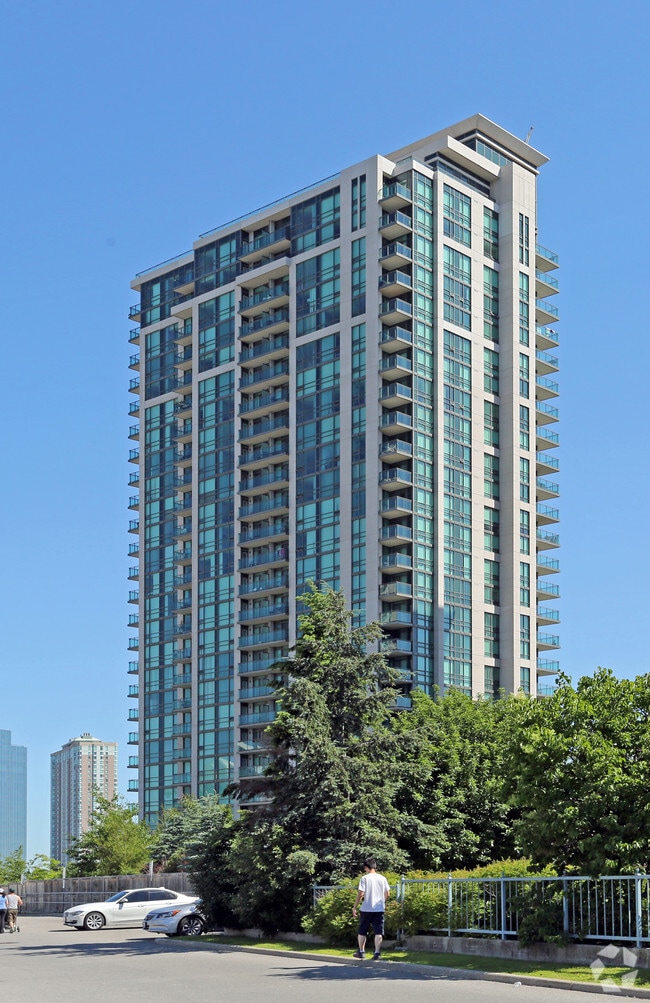 Building Photo - Altitude II