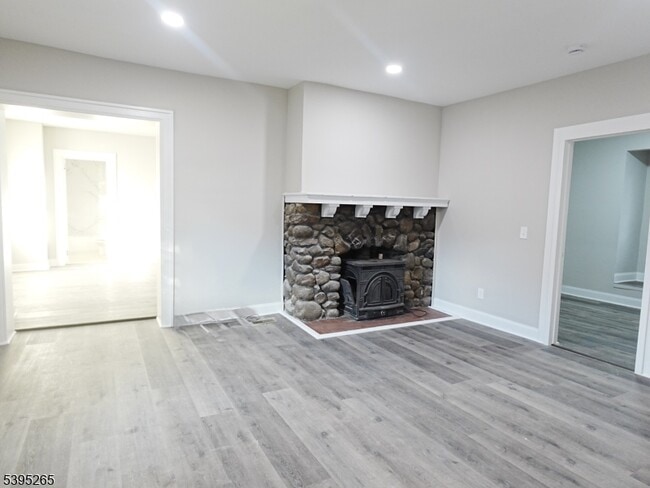 Foto del edificio - 32 Elmwood Ave