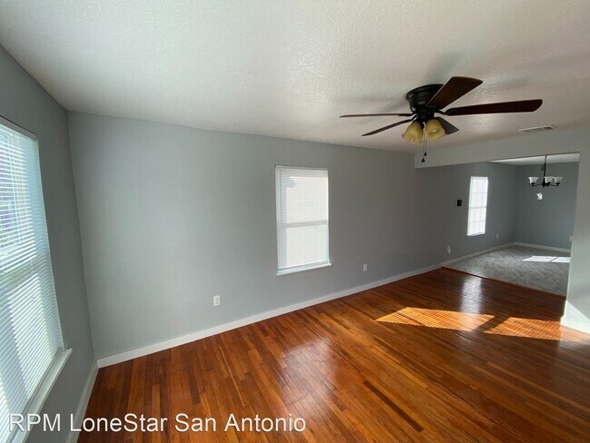 Building Photo - 4 br, 2.5 bath House - 243 Octavia Place