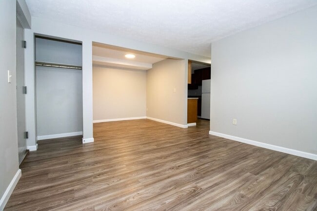 Building Photo - Two bedroom apartment