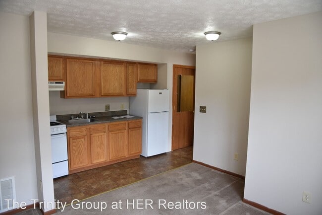 Building Photo - 1236 Green Valley Dr