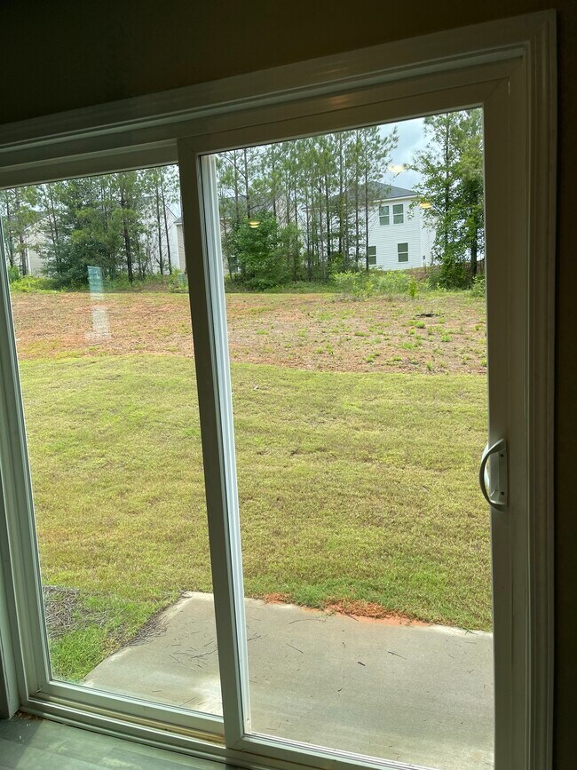 Foto del edificio - 105 Autumn Leaves Ln