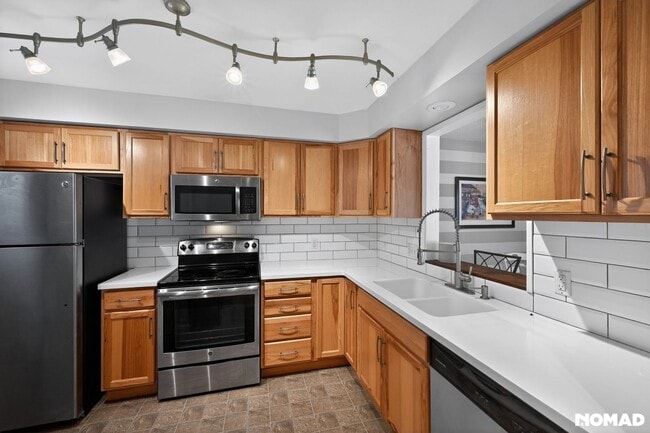 Foto del edificio - 18101 Stoneridge St