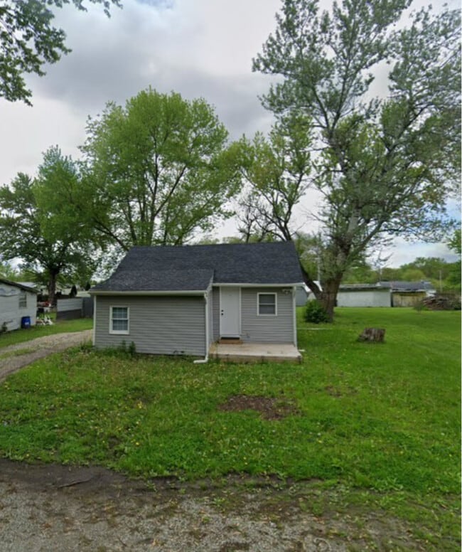 Building Photo - 1008 Shelby St