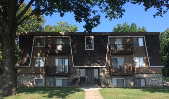 Foto principal - 802 S Noland Rd