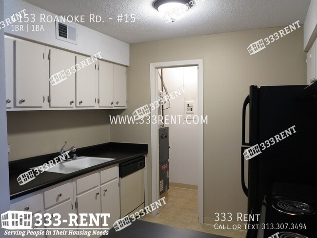 Building Photo - Look! ONLY $500 DEPOSIT! You'll love the p...