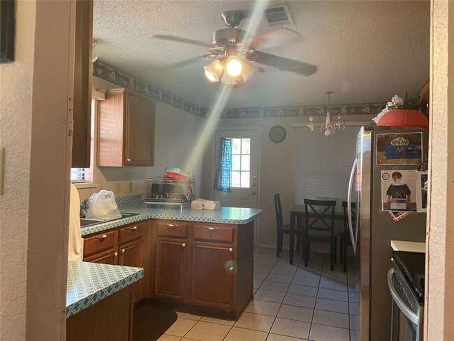 Building Photo - 728 W Willow Oak Dr