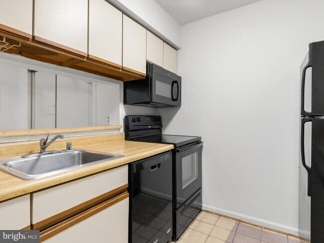 Foto del edificio - 1605 Carriage House Terrace