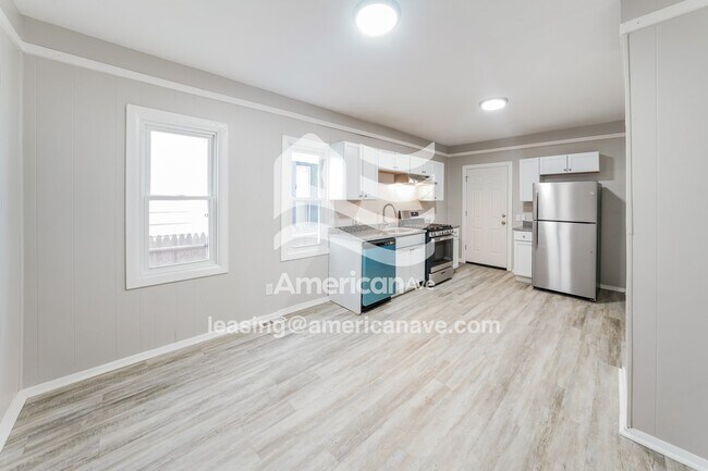 Foto del edificio - 593 Emerson St