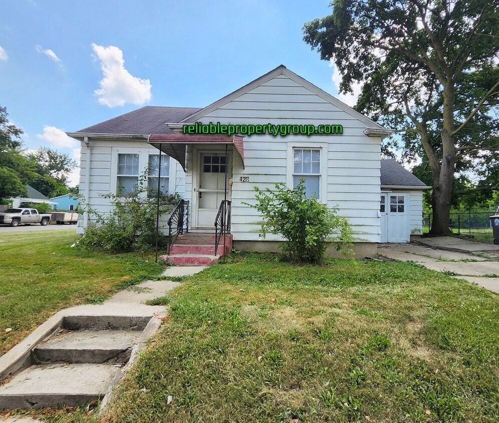 Primary Photo - New Listing!!