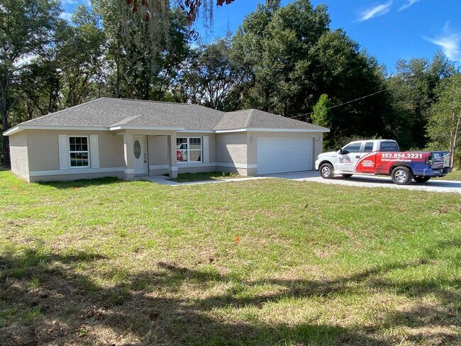 Foto del edificio - Custom Home - Desirable SE Ocala Neighborh...