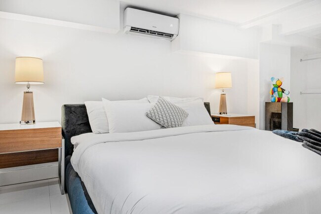 Foto del edificio - 420 Collins Ct