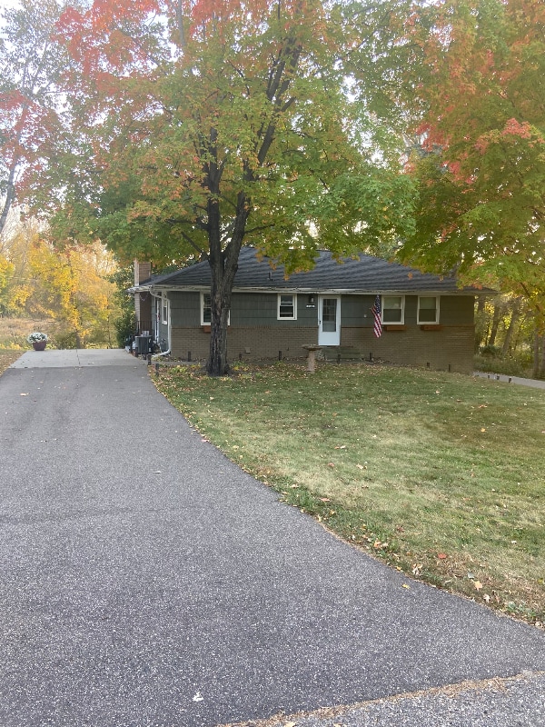 Primary Photo - 15801 S Lund Rd