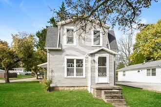 Building Photo - 372 Stanley Rd